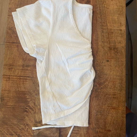 XS ONEIL WHITE SCRUNCH TOP - Picture 3 of 4